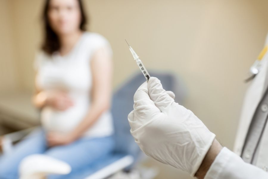آیا واکسن کووید-۱۹ برای خانم‌های باردار مناسب است؟